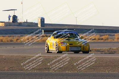 media/Nov-13-2022-GTA Finals Buttonwillow (Sun) [[d9378ae8d1]]/Group 1/Sunset (355pm)/